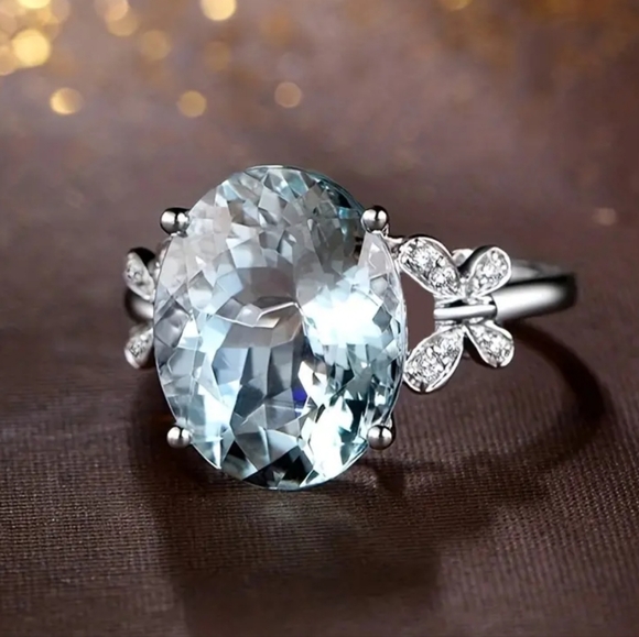 Sea Blue Aquamarine Ring - Picture 3 of 3